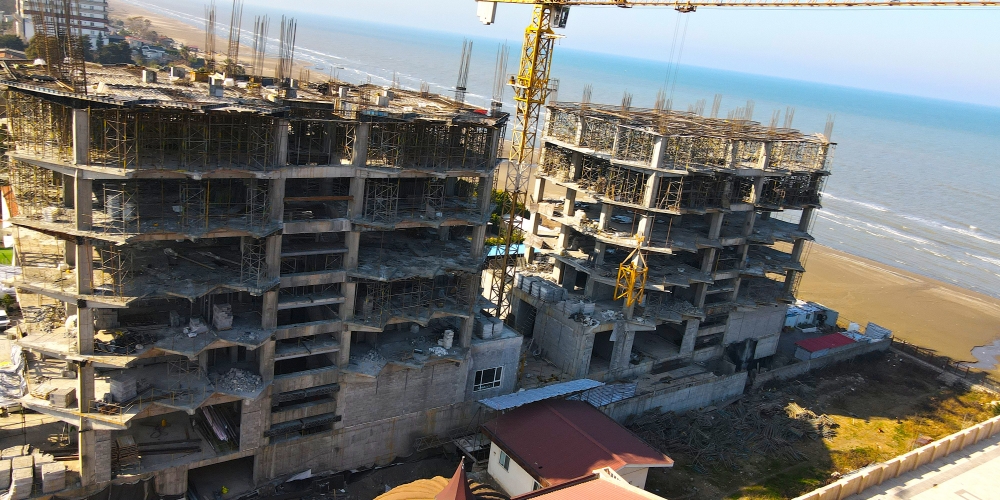 در حال ساخت